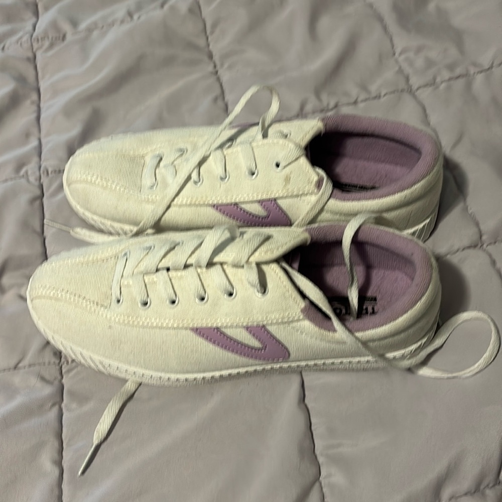 Tretorns Size 8.5 Womens